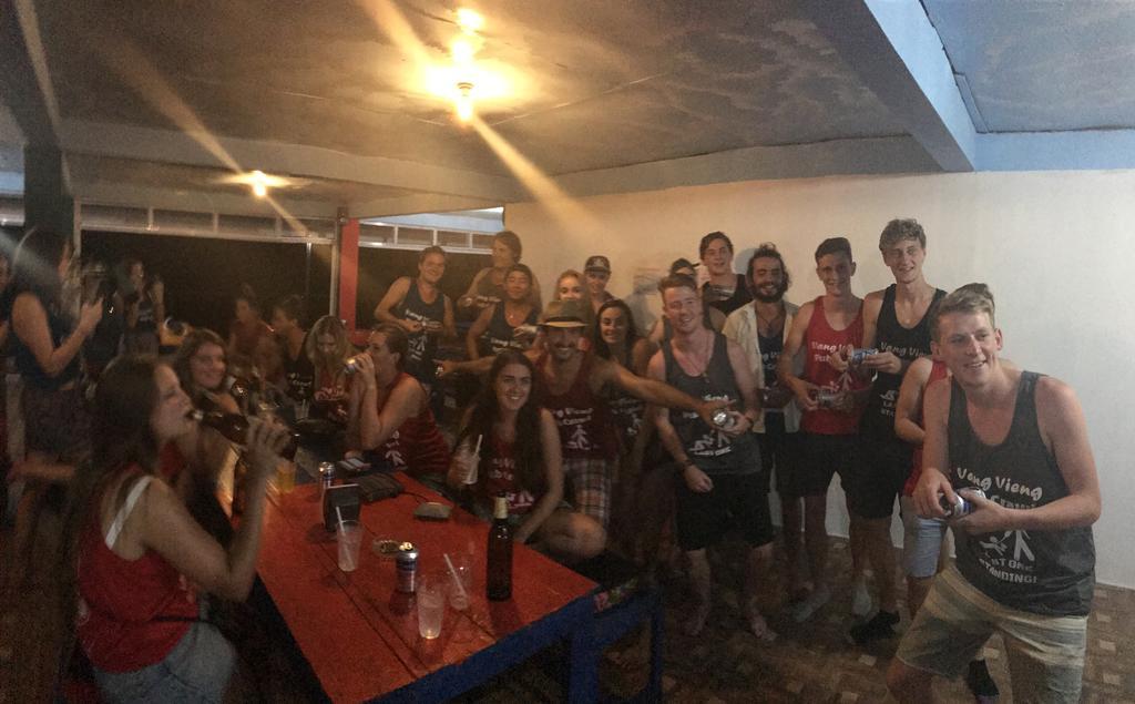 Real Vang Vieng Backpacker Hostel Buitenkant foto